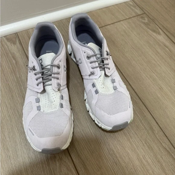 On Running Women's Athletic Shoes - Light Purple and White - Picture 4 of 7